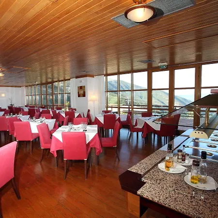 מלון Inatel 4*